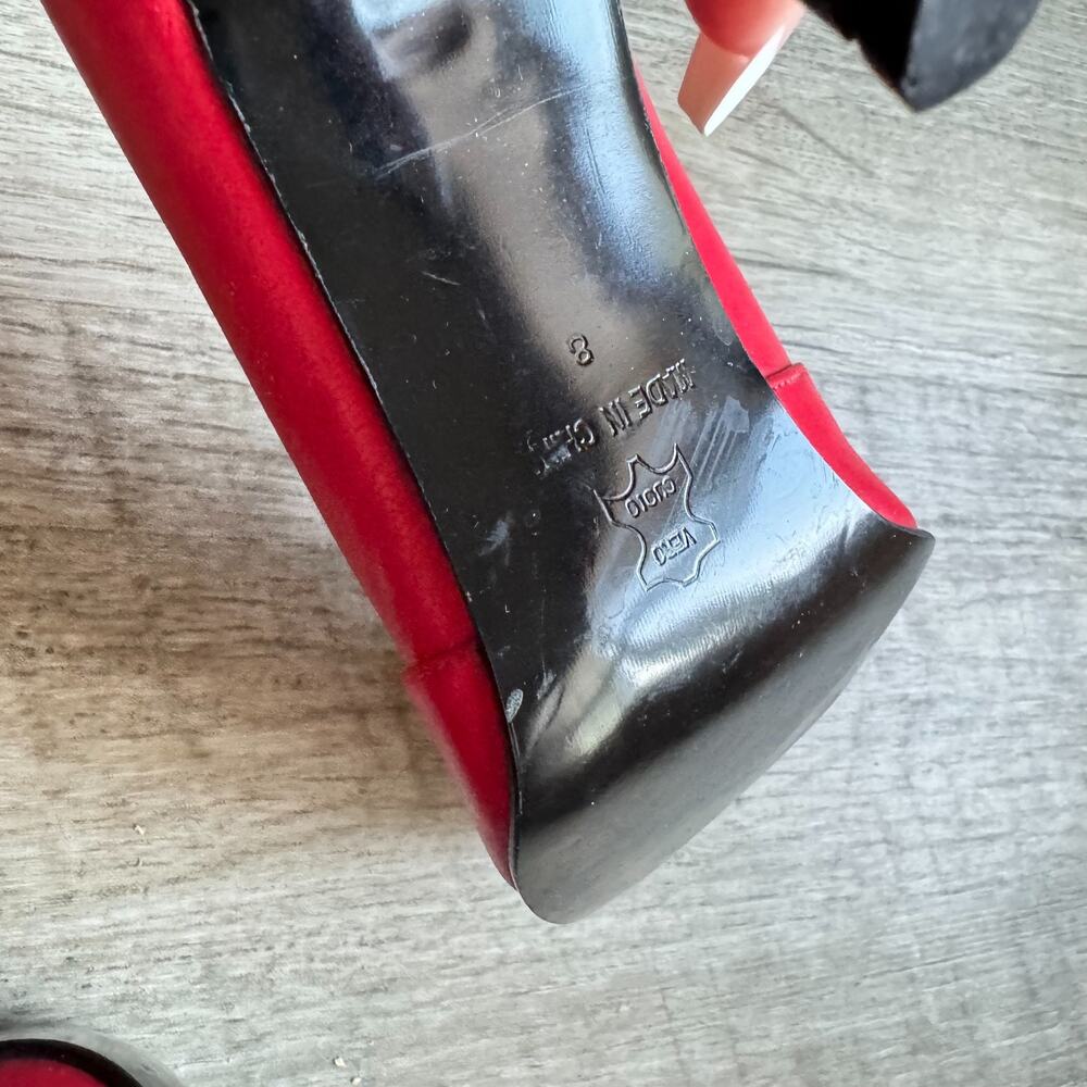 Vintage N.Y.L.A. Red High Heel Pumps Size 8 Cutout Round Toe Silver Buckle Shoes - Picture 3 of 6